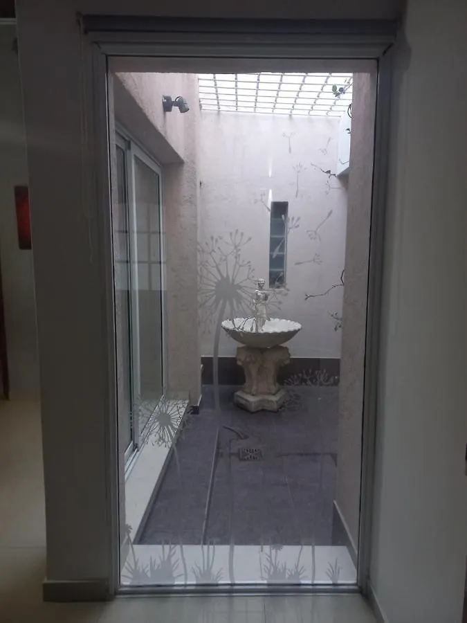 فيلا 1670 House ميندوزا